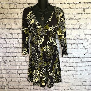 Forever 21 3/4 sleeve Leaf Print Dress